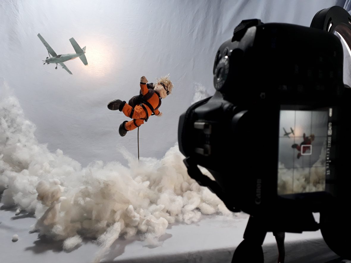 BTS Bastidores da Foto: Paraquedismo